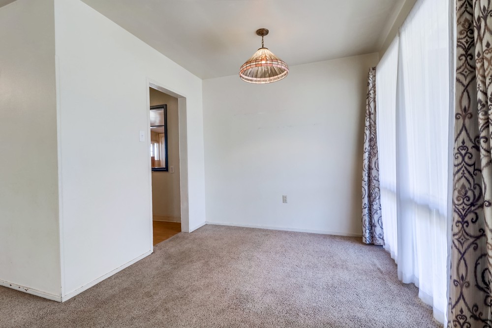 Virtual tour photo 10 of 41 for 4704 Lake Forest Ave