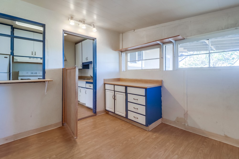 Virtual tour photo 18 of 41 for 4704 Lake Forest Ave