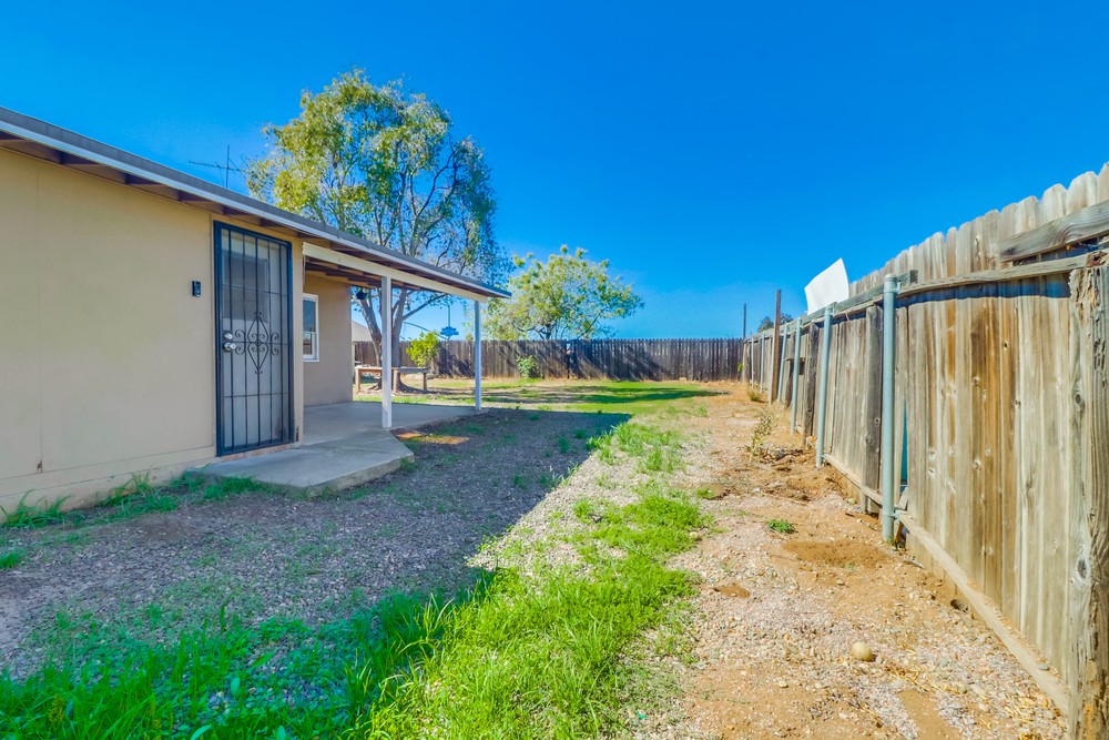 Virtual tour photo 33 of 41 for 4704 Lake Forest Ave