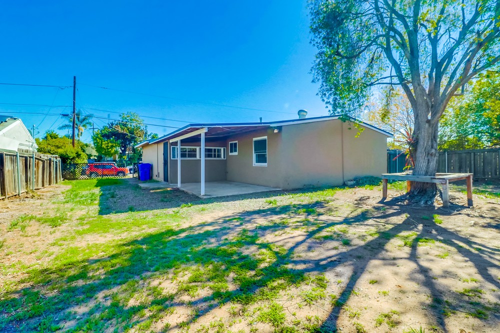 Virtual tour photo 36 of 41 for 4704 Lake Forest Ave