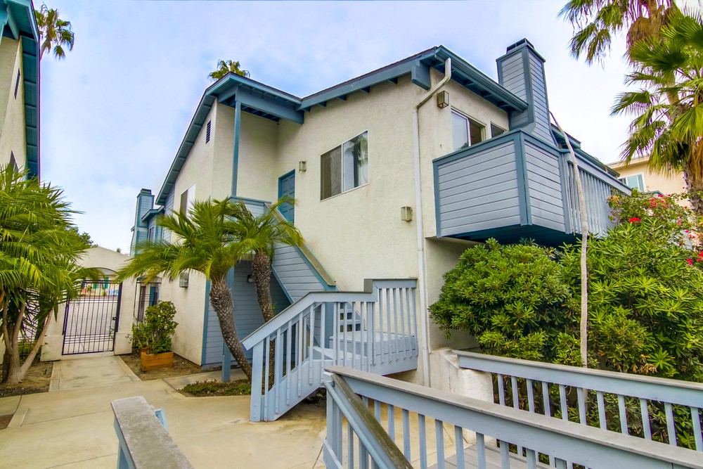 Virtual tour photo 6 of 46 for 4704 W Point Loma Blvd