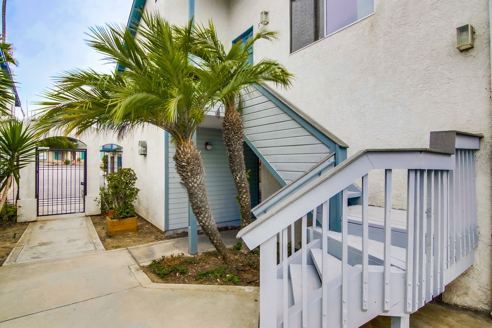 Virtual tour photo 7 of 46 for 4704 W Point Loma Blvd