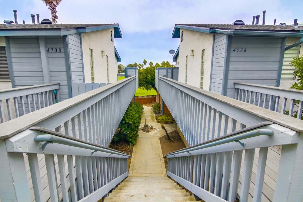 Virtual tour photo 8 of 46 for 4704 W Point Loma Blvd