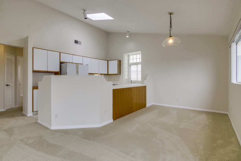 Virtual tour photo 16 of 46 for 4704 W Point Loma Blvd