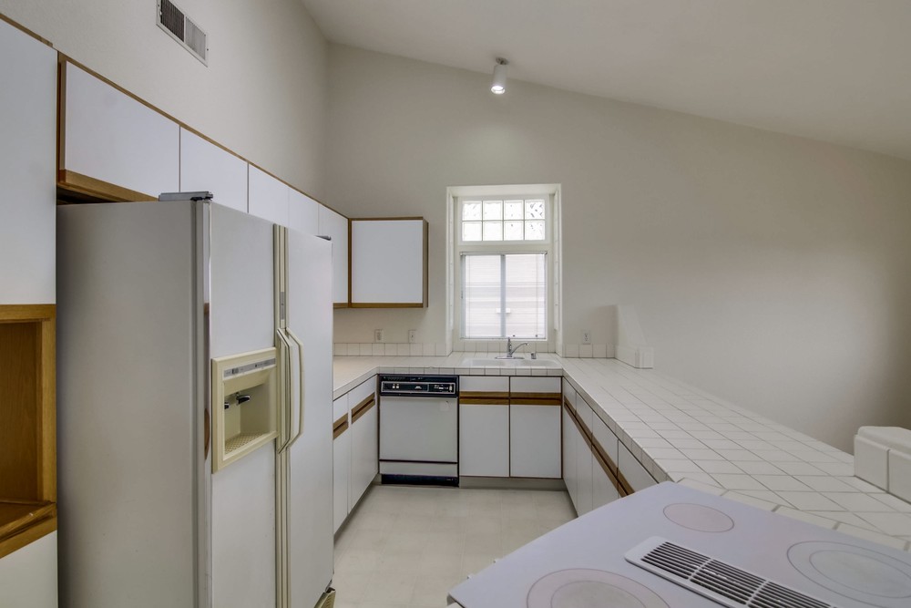 Virtual tour photo 25 of 46 for 4704 W Point Loma Blvd