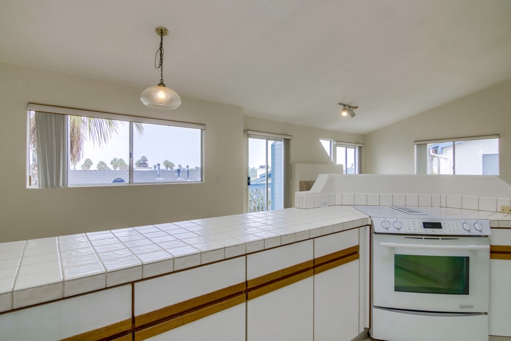 Virtual tour photo 27 of 46 for 4704 W Point Loma Blvd