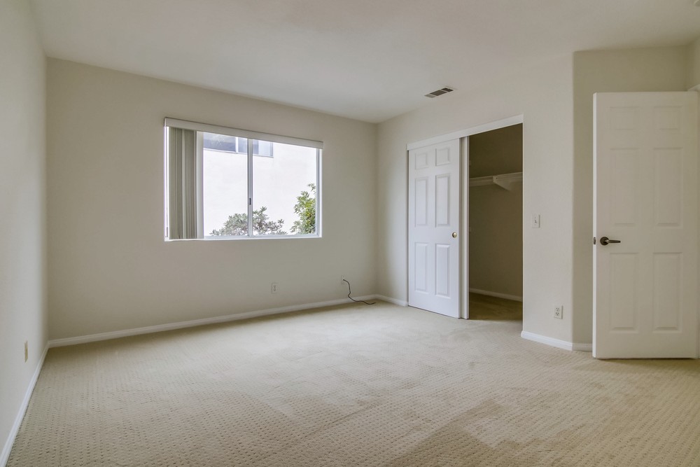 Virtual tour photo 40 of 46 for 4704 W Point Loma Blvd