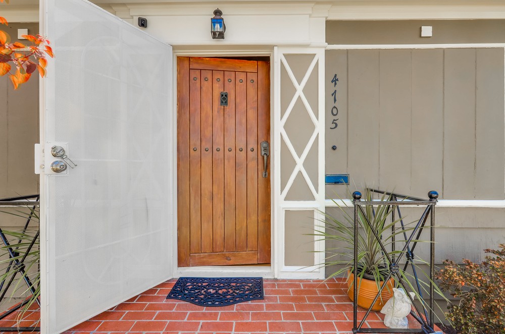 Virtual tour photo 5 of 46 for 4705 Lenore Dr