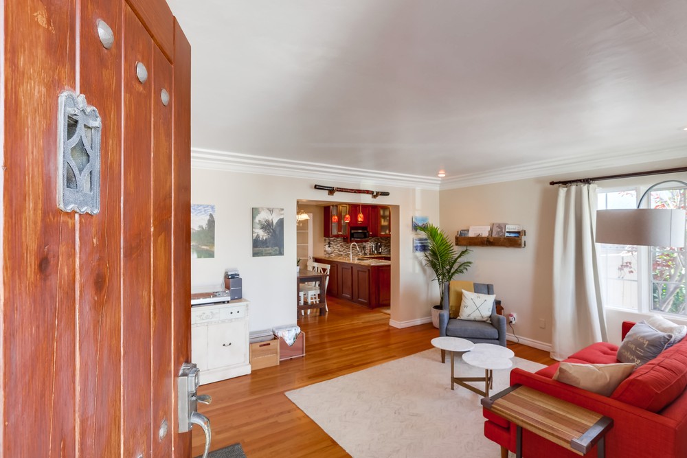Virtual tour photo 6 of 46 for 4705 Lenore Dr