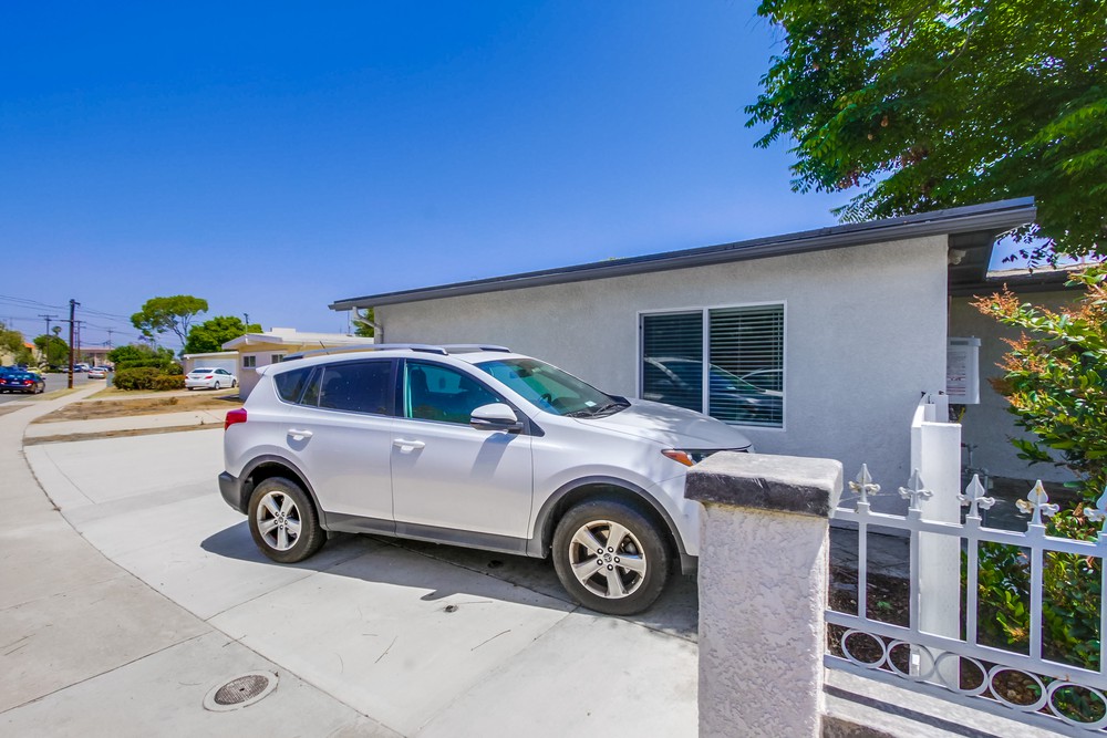 Virtual tour photo 4 of 48 for 4709 Conrad Ave