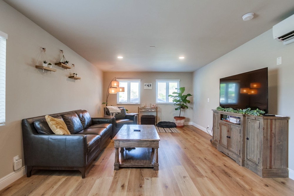 Virtual tour photo 10 of 48 for 4709 Conrad Ave