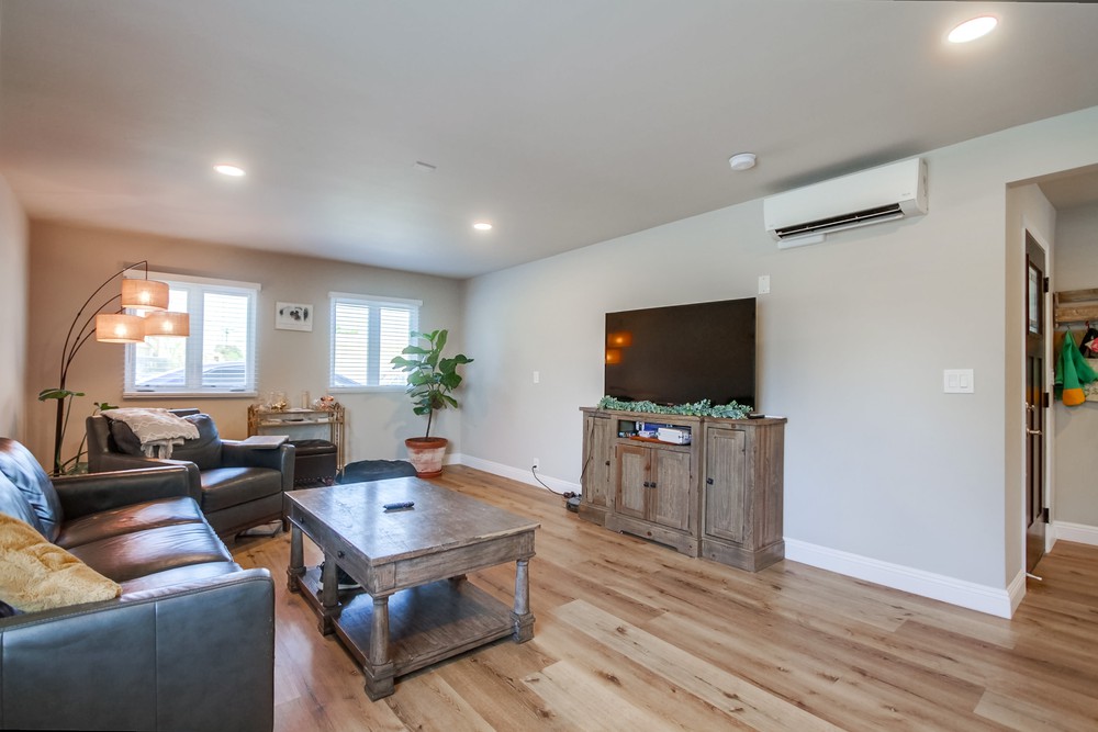 Virtual tour photo 11 of 48 for 4709 Conrad Ave