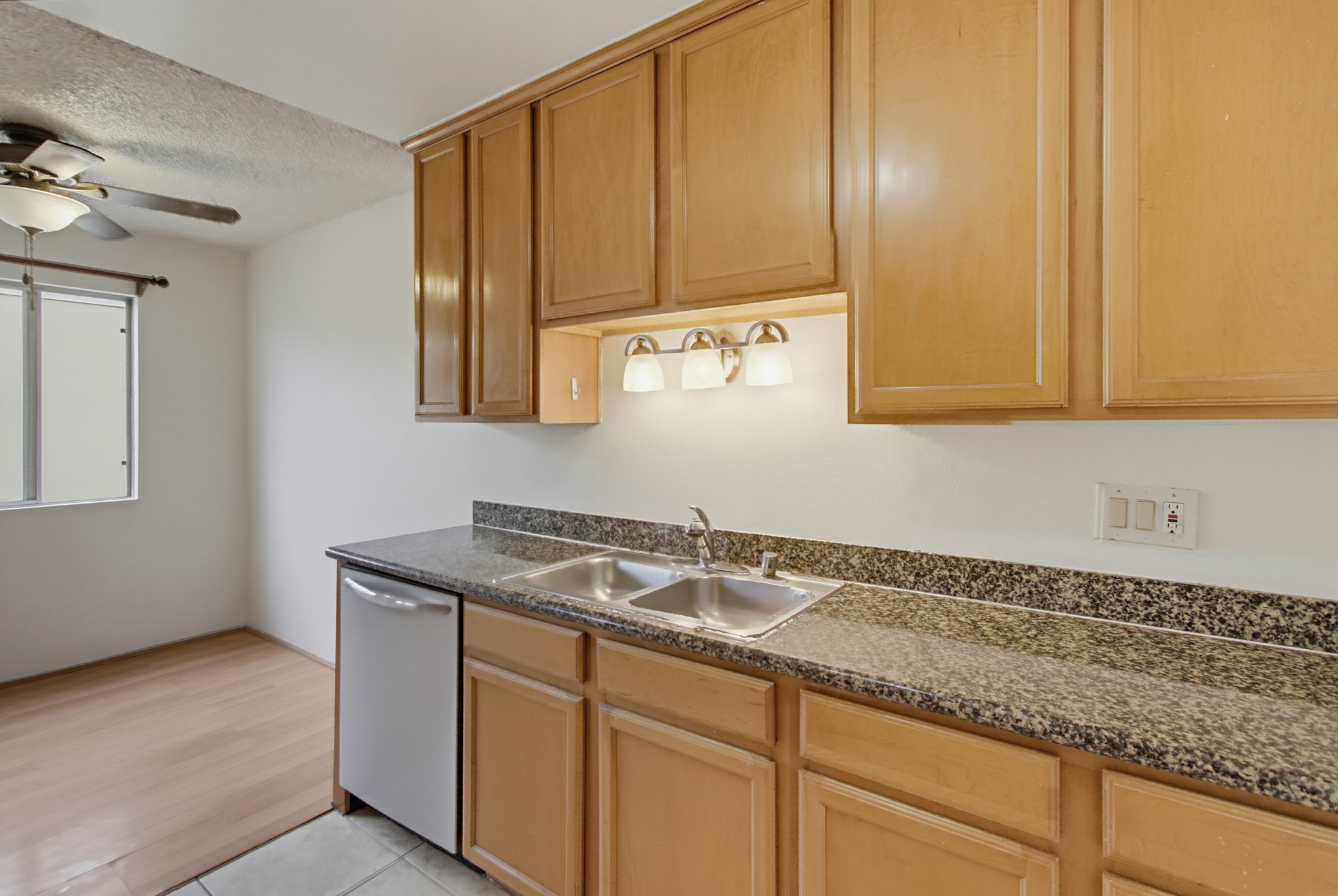 Virtual tour photo 13 of 34 for 471 Ballantyne St Unit 59