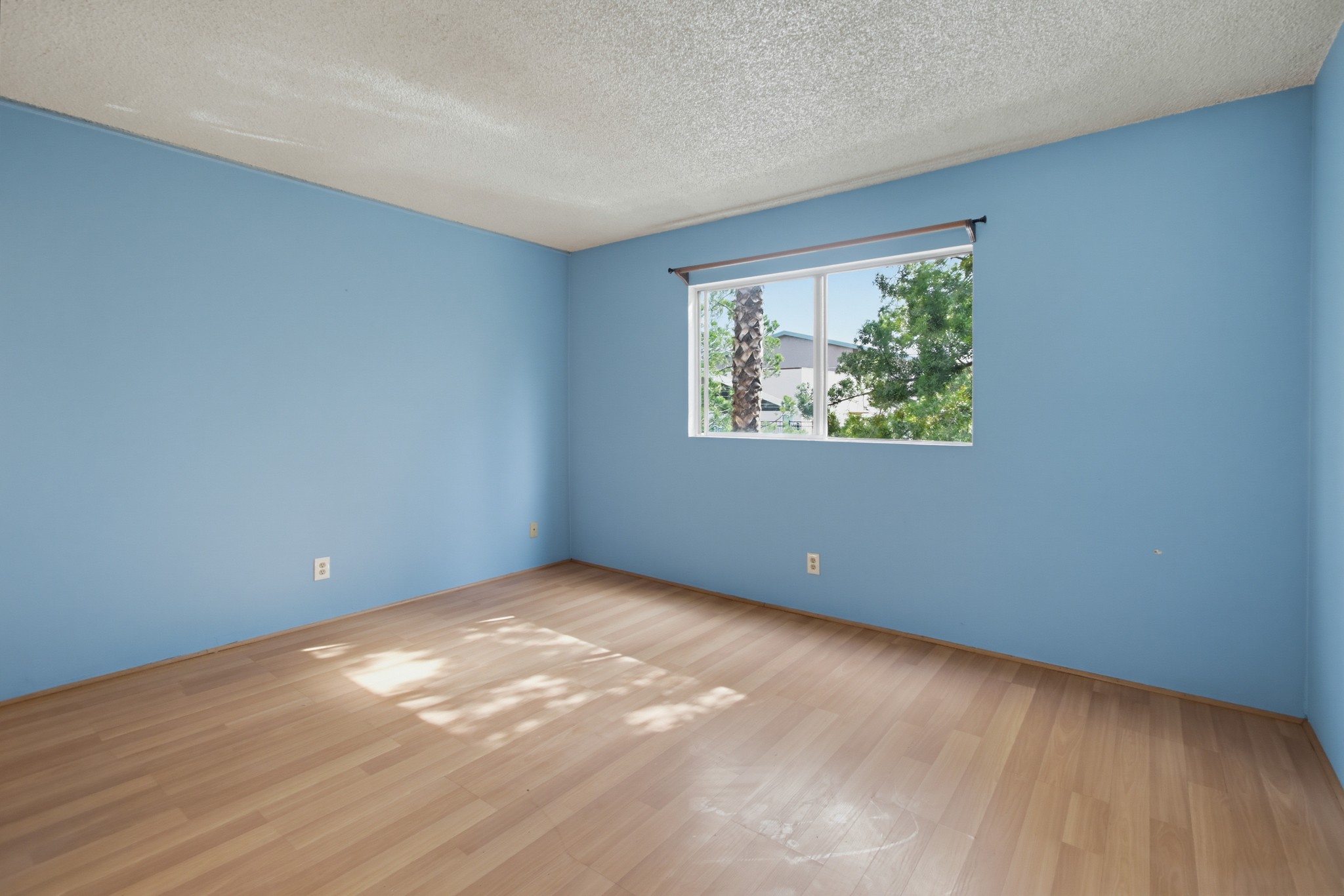Virtual tour photo 14 of 34 for 471 Ballantyne St Unit 59