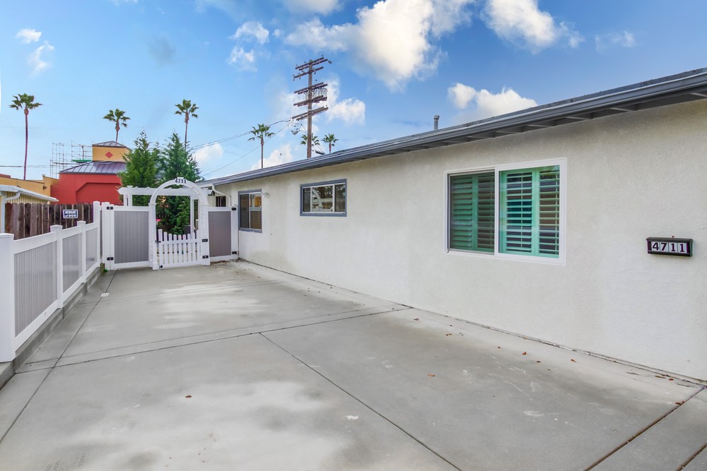 Virtual tour photo 3 of 34 for 4711 Conrad Ave