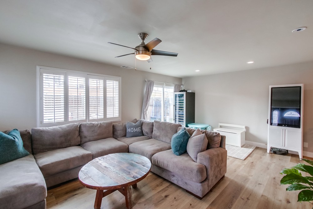 Virtual tour photo 6 of 34 for 4711 Conrad Ave