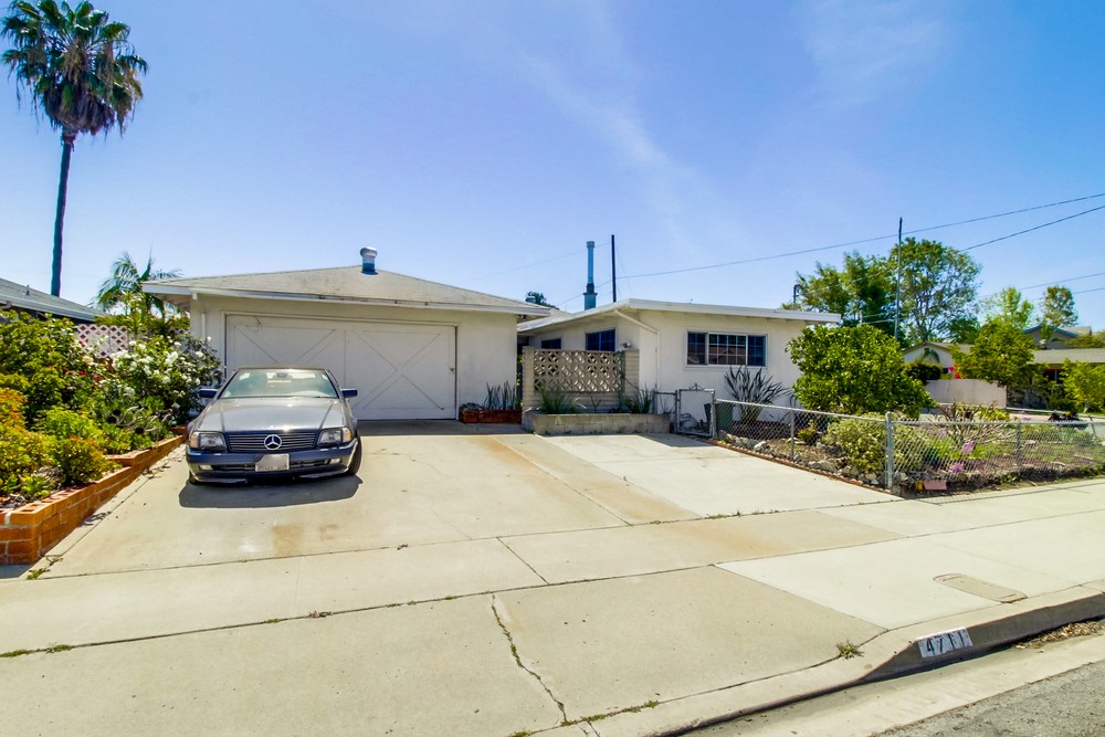 Virtual tour photo 4 of 43 for 4711 Mt Bigelow Dr
