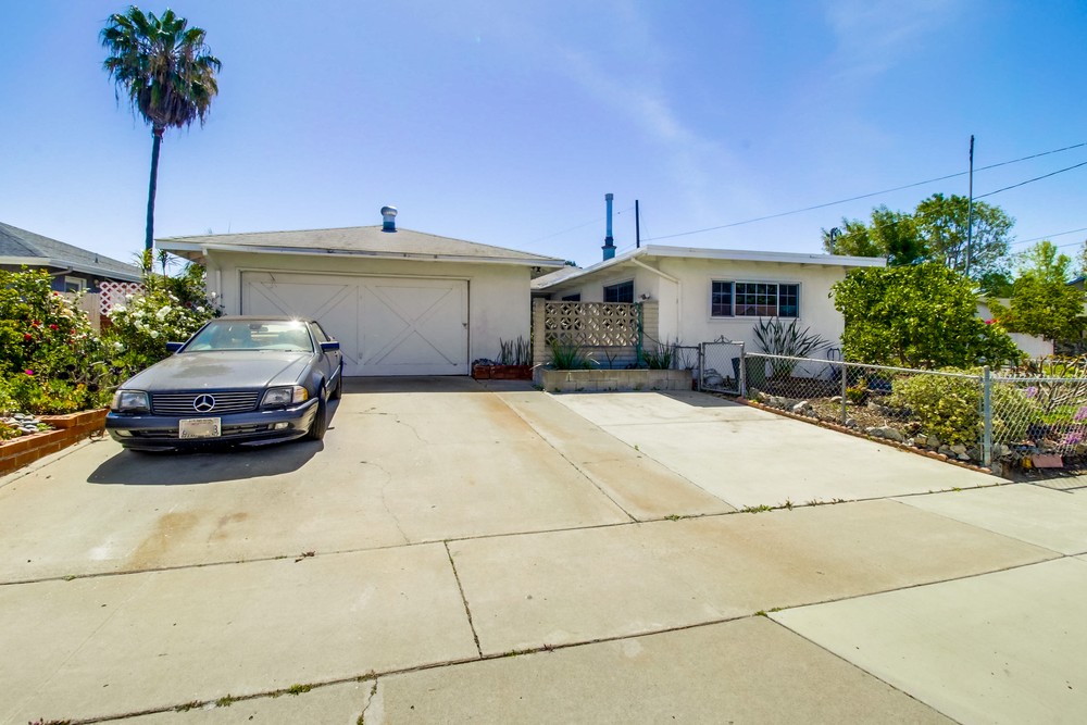 Virtual tour photo 5 of 43 for 4711 Mt Bigelow Dr