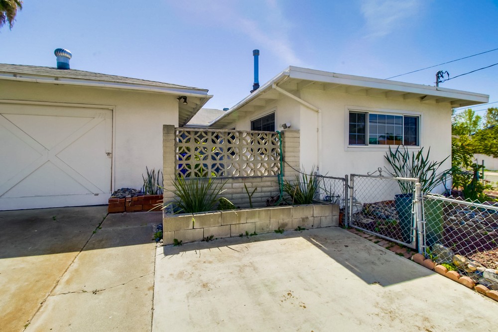 Virtual tour photo 6 of 43 for 4711 Mt Bigelow Dr