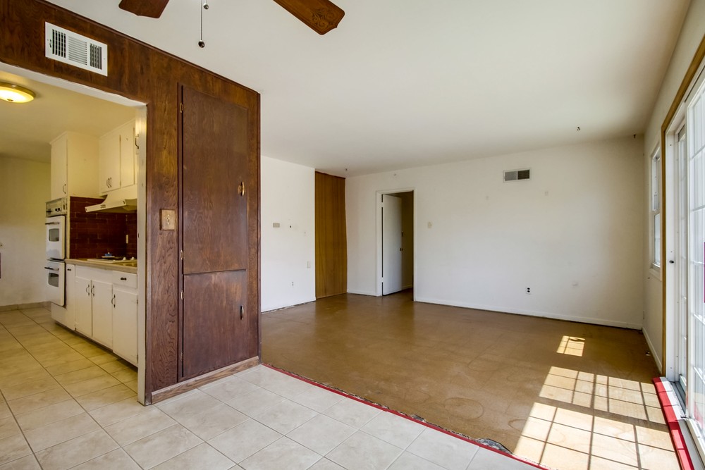 Virtual tour photo 13 of 43 for 4711 Mt Bigelow Dr