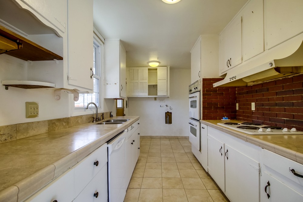 Virtual tour photo 16 of 43 for 4711 Mt Bigelow Dr