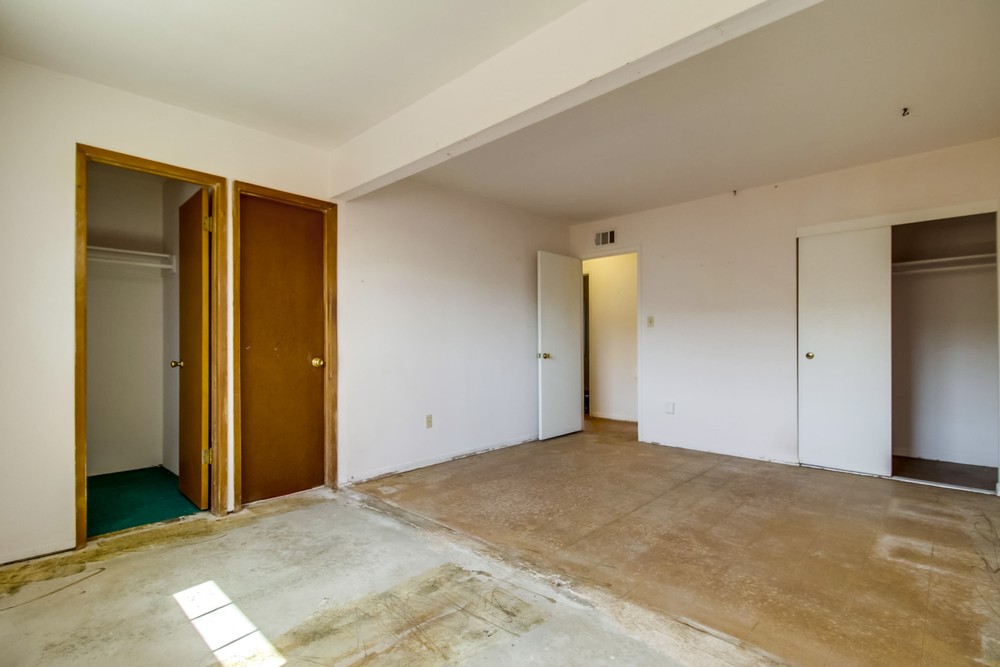 Virtual tour photo 21 of 43 for 4711 Mt Bigelow Dr