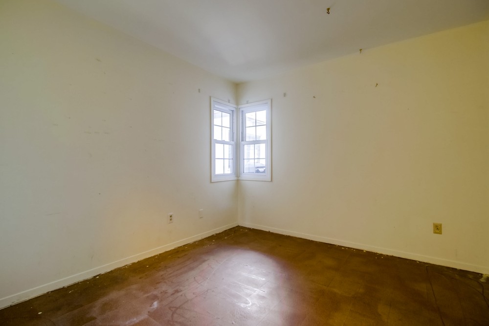 Virtual tour photo 27 of 43 for 4711 Mt Bigelow Dr