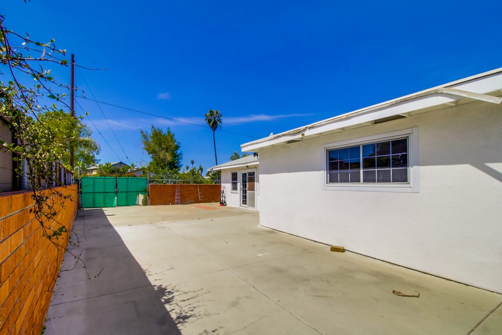 Virtual tour photo 33 of 43 for 4711 Mt Bigelow Dr