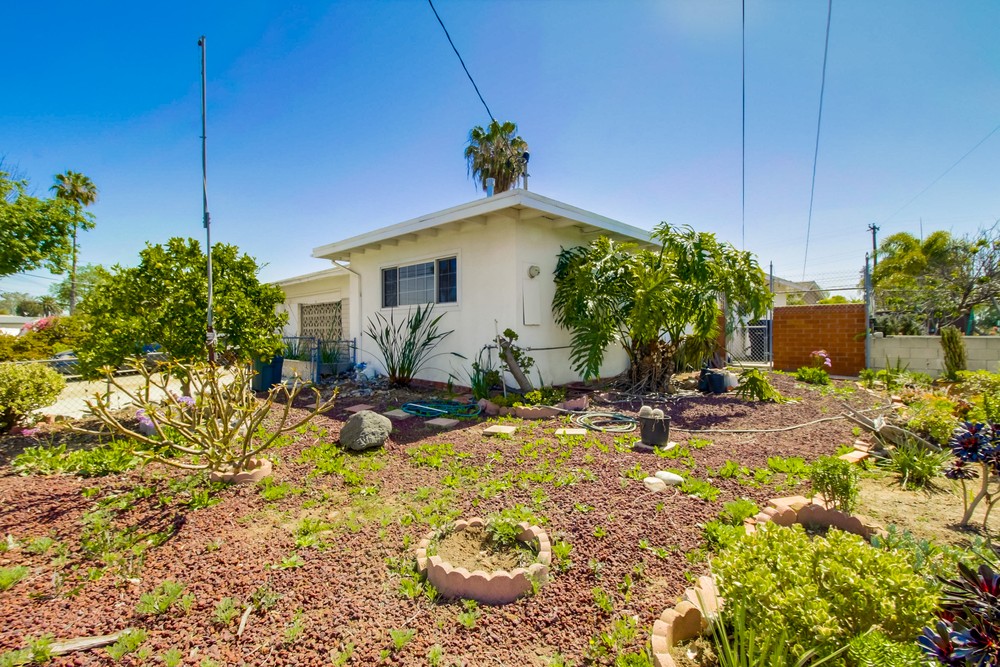 Virtual tour photo 39 of 43 for 4711 Mt Bigelow Dr