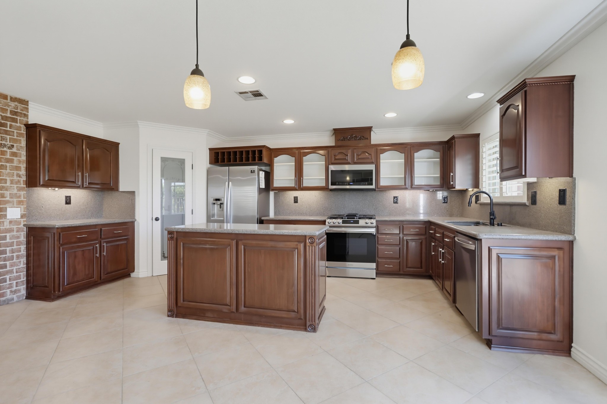 Virtual tour photo 9 of 54 for 4713 Hickok Point