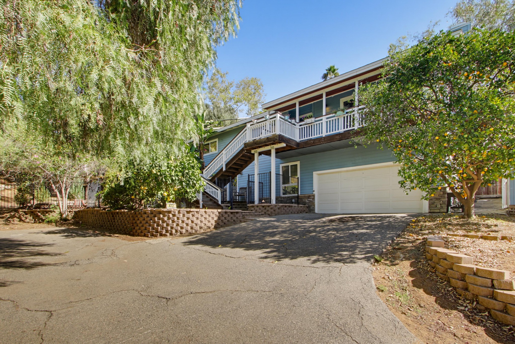 Virtual tour photo 1 of 78 for 472 E Kalmia St