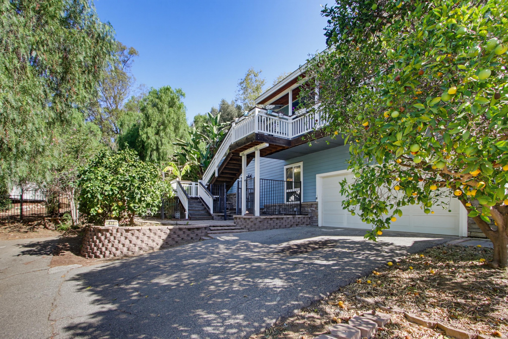 Virtual tour photo 3 of 78 for 472 E Kalmia St