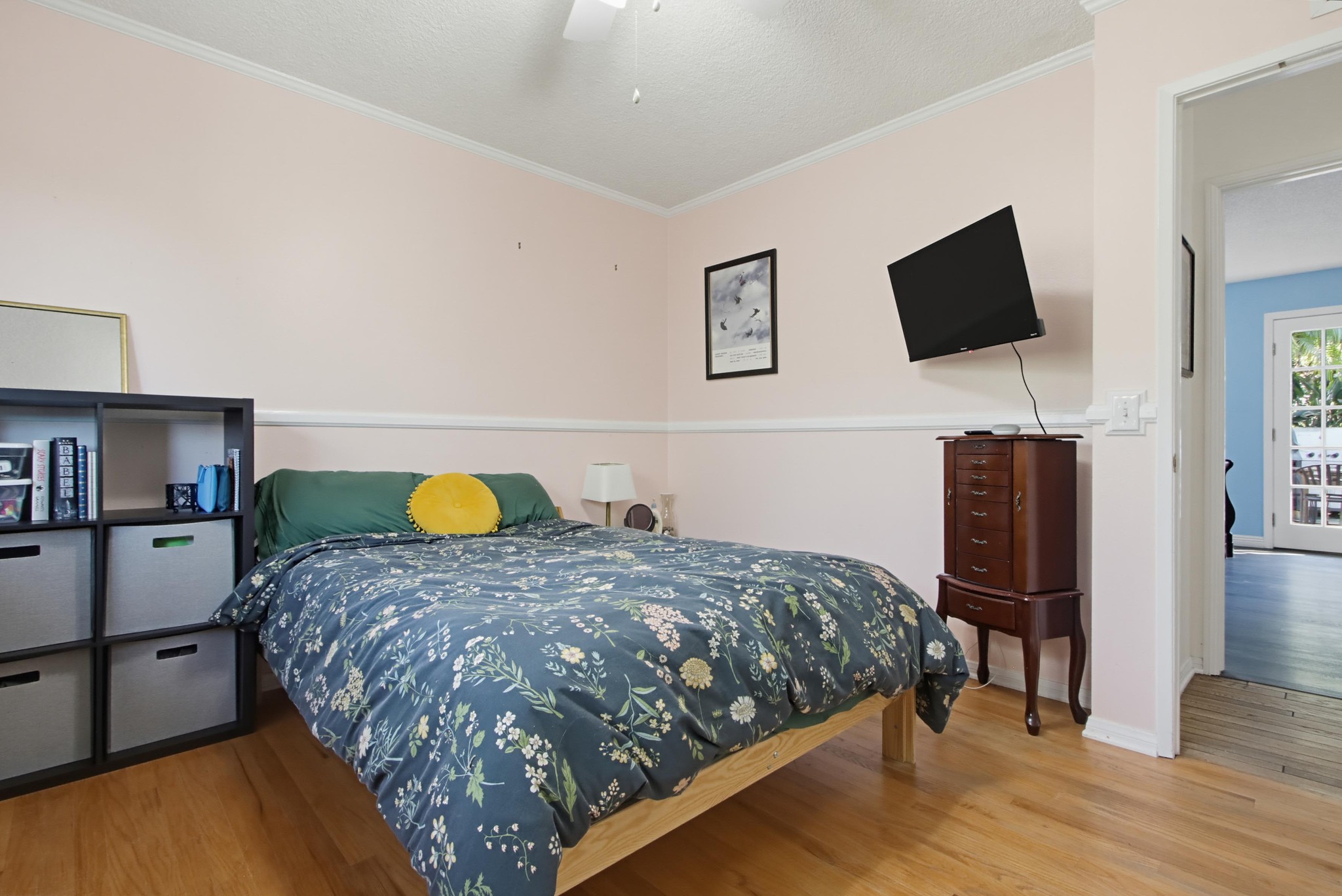 Virtual tour photo 31 of 78 for 472 E Kalmia St