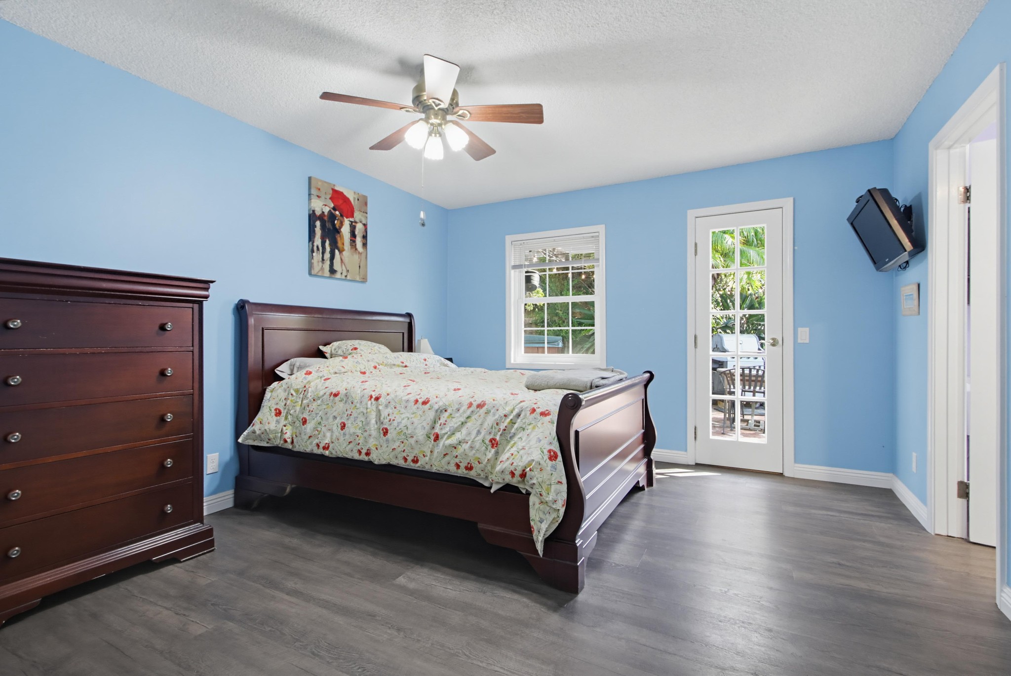 Virtual tour photo 34 of 78 for 472 E Kalmia St