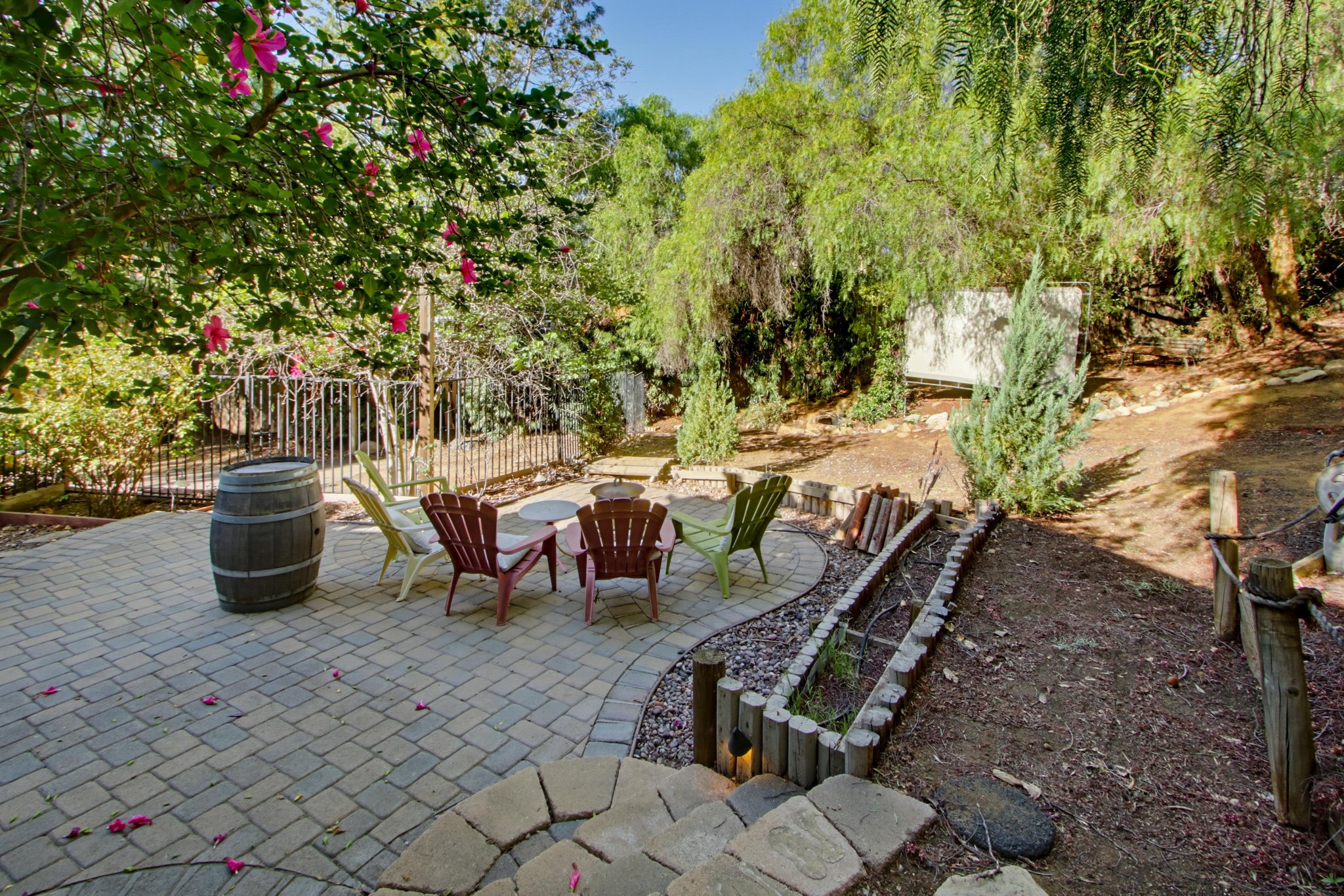Virtual tour photo 67 of 78 for 472 E Kalmia St