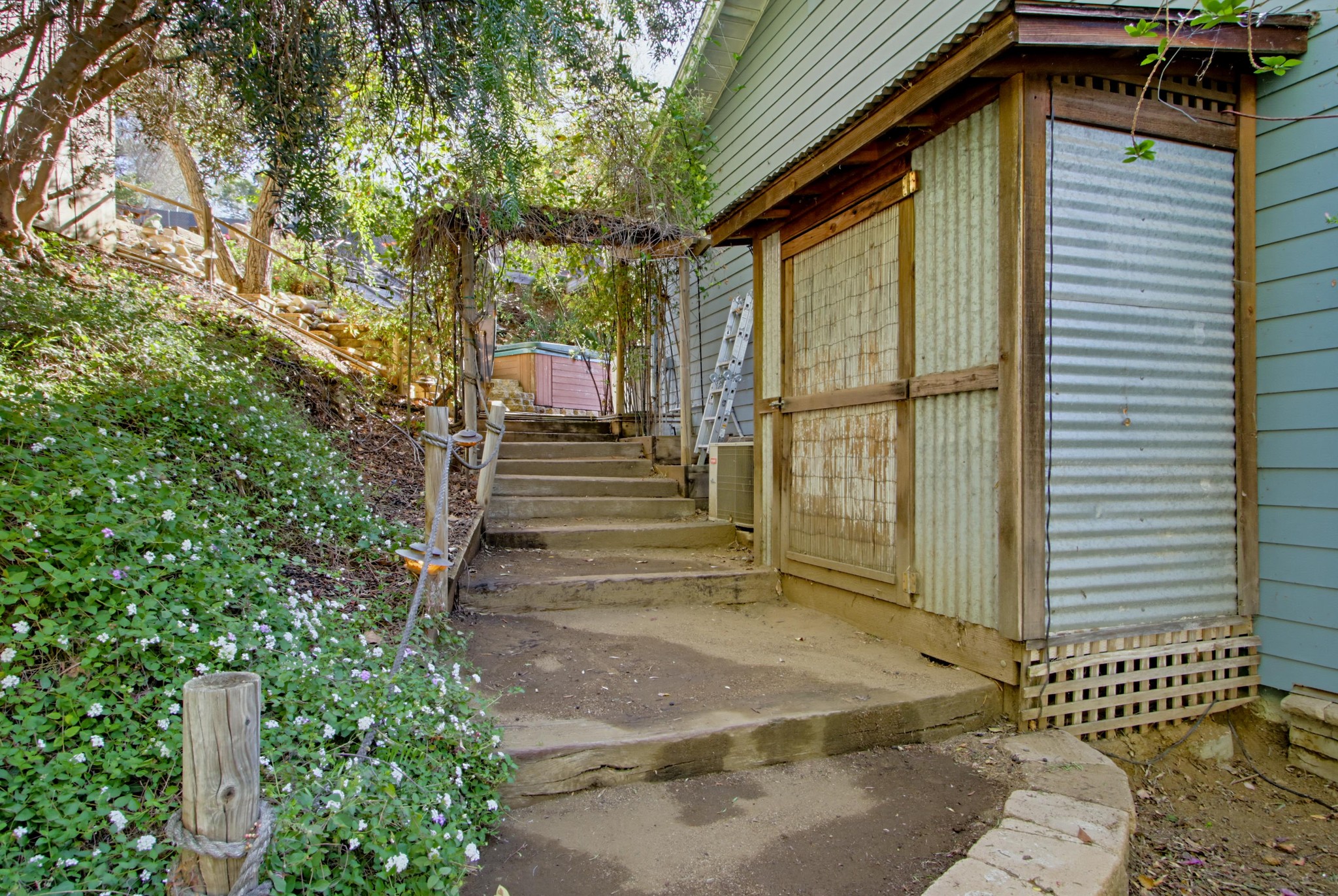Virtual tour photo 68 of 78 for 472 E Kalmia St