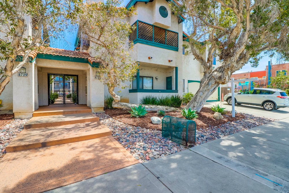 Virtual tour photo 1 of 31 for 4725 34th St