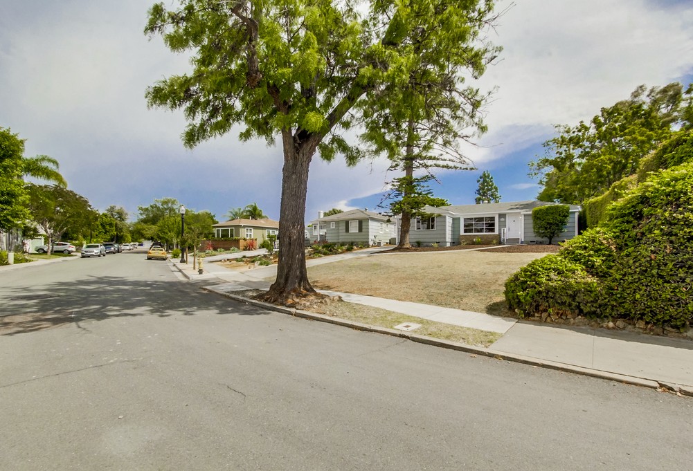 Virtual tour photo 3 of 51 for 4725 Jean Dr