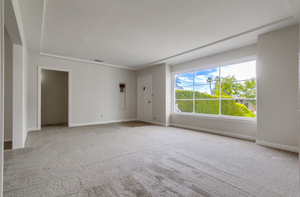 Virtual tour photo 10 of 51 for 4725 Jean Dr