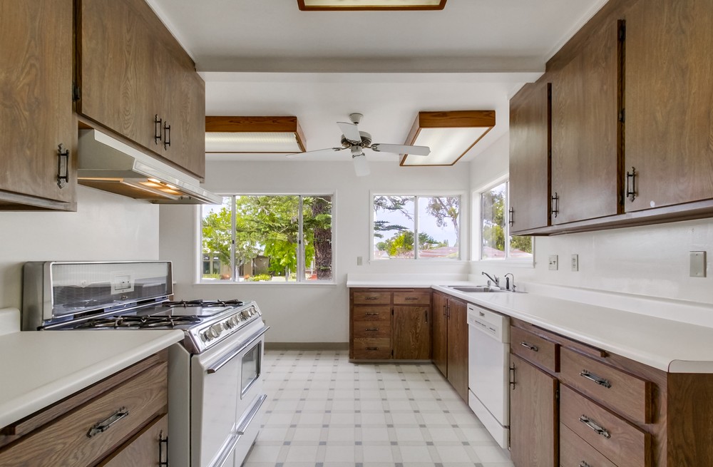 Virtual tour photo 20 of 51 for 4725 Jean Dr