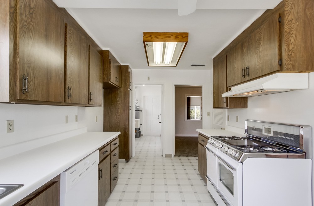 Virtual tour photo 26 of 51 for 4725 Jean Dr