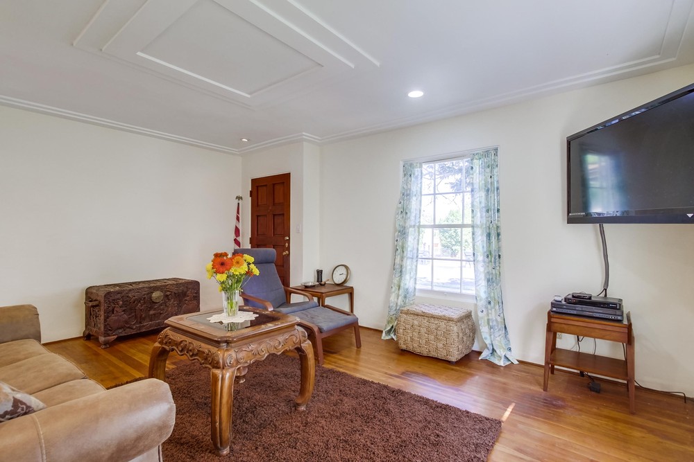 Virtual tour photo 10 of 42 for 4730 67th St