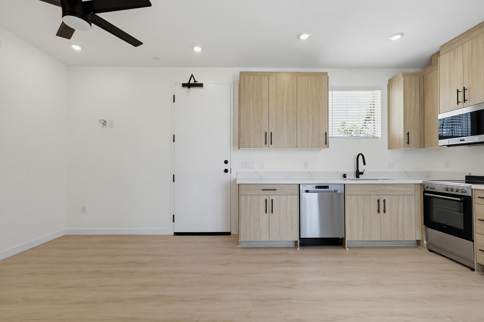 Virtual tour photo 7 of 31 for 4732 Utah St
