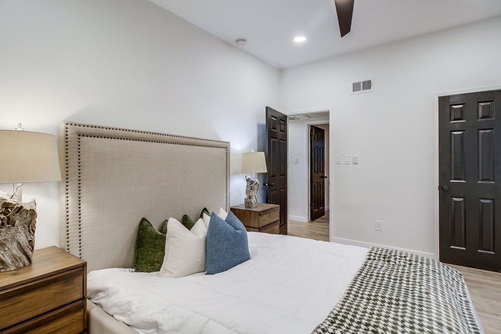 Virtual tour photo 52 of 80 for 4732 Wendell St