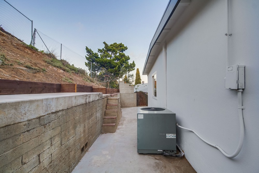 Virtual tour photo 71 of 80 for 4732 Wendell St