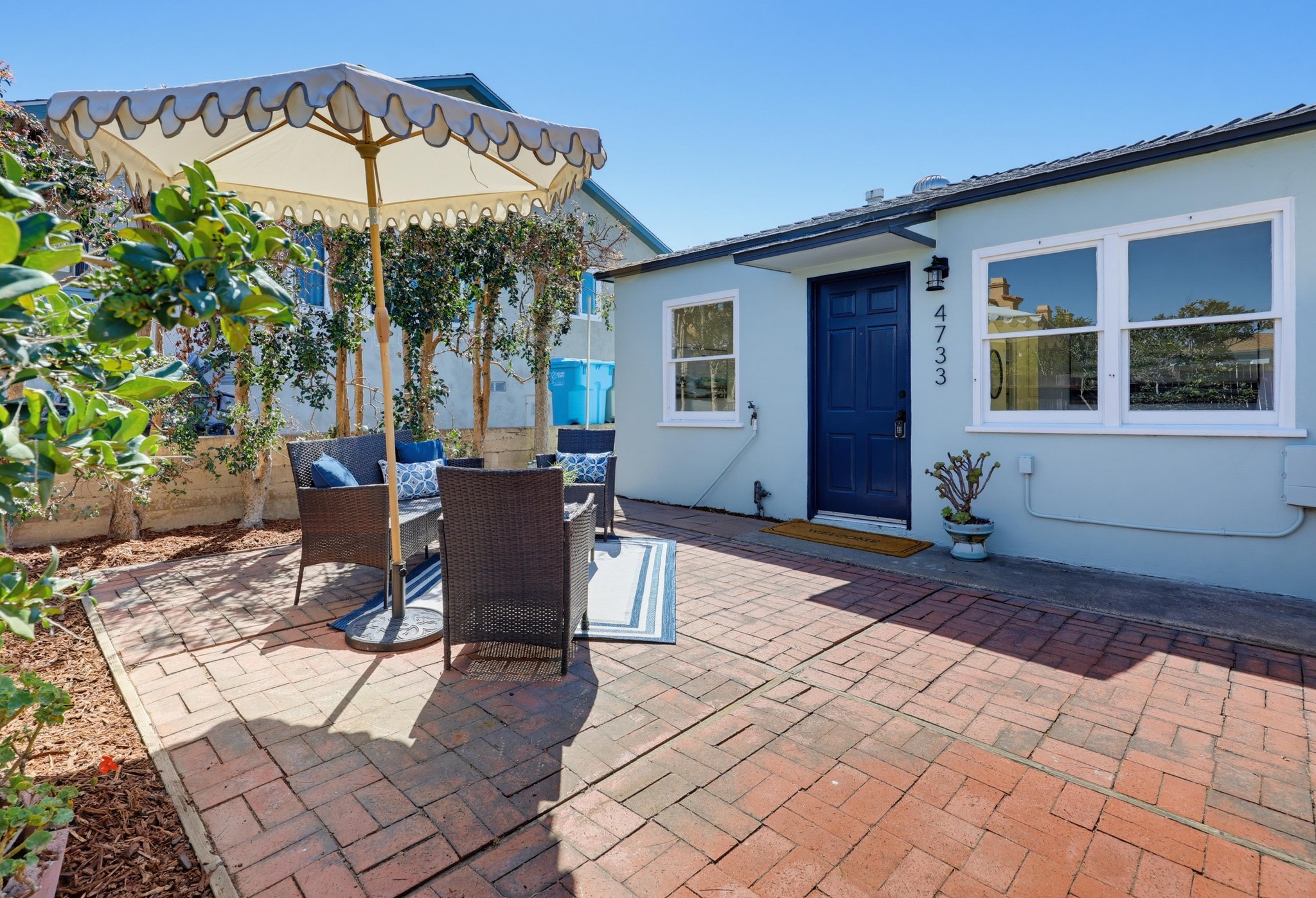Virtual tour photo 4 of 80 for 4733-35 Orchard Ave