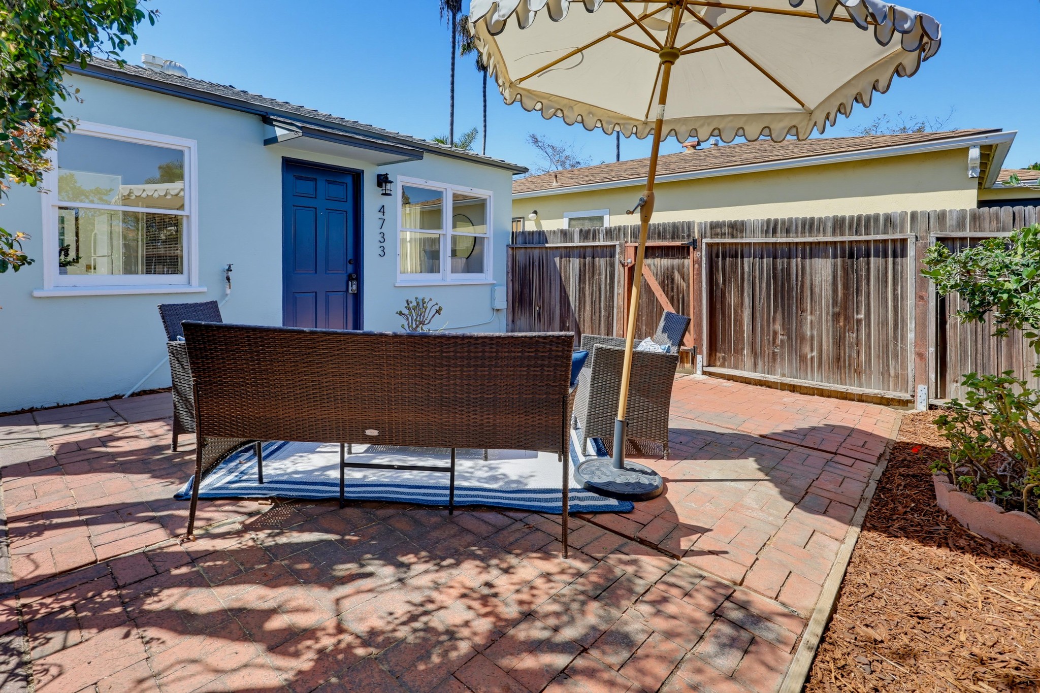 Virtual tour photo 6 of 80 for 4733-35 Orchard Ave