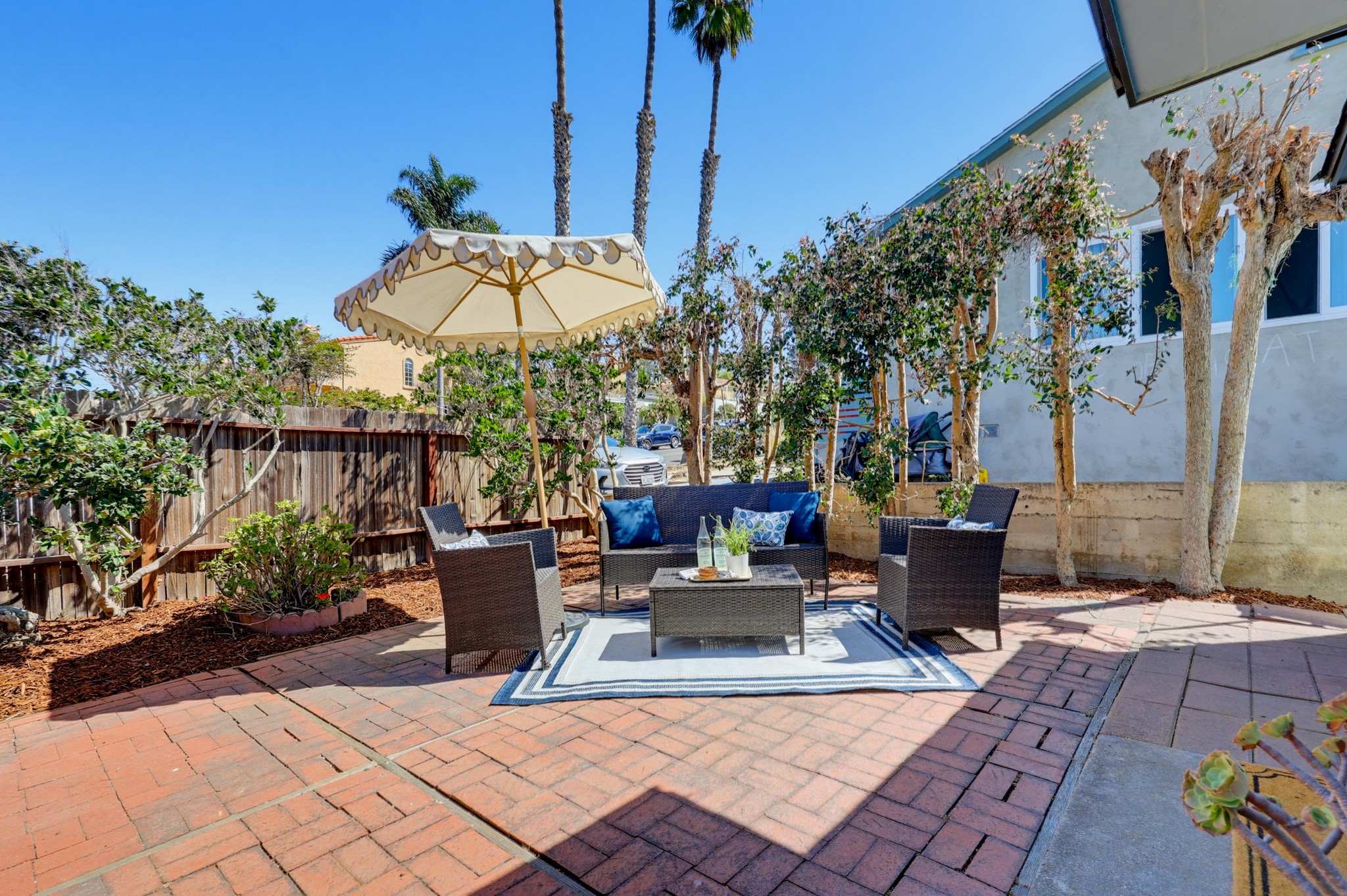 Virtual tour photo 8 of 80 for 4733-35 Orchard Ave