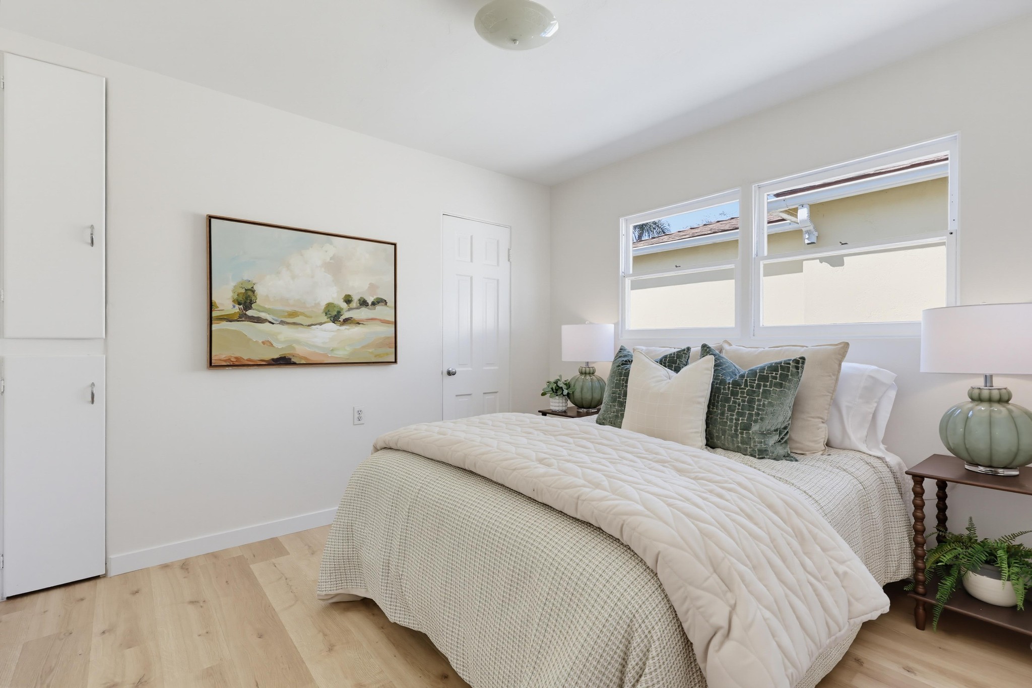 Virtual tour photo 26 of 80 for 4733-35 Orchard Ave