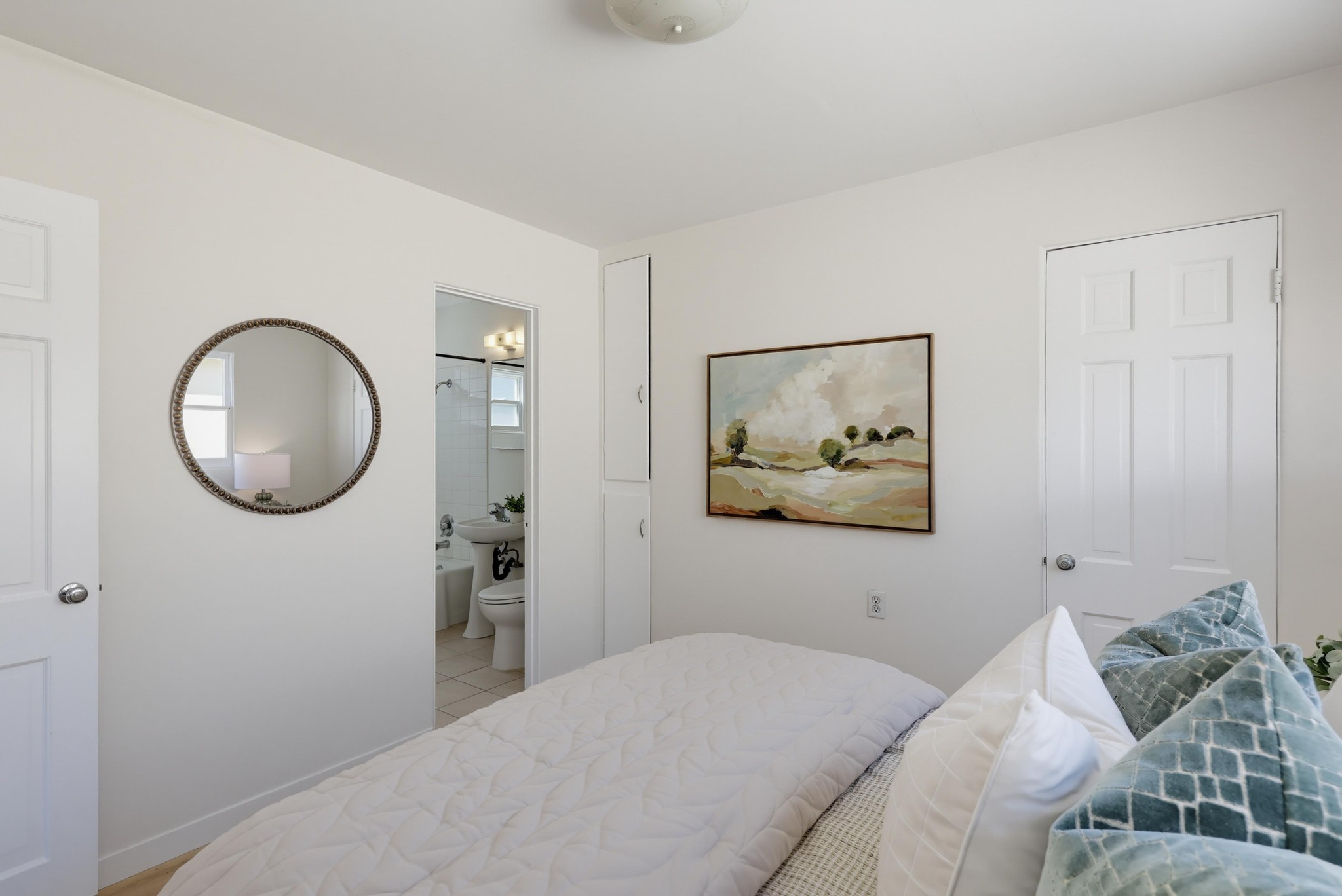 Virtual tour photo 29 of 80 for 4733-35 Orchard Ave